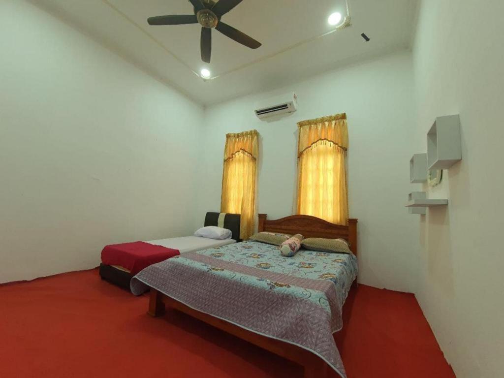 Oyo 90404 Hotel Z Dirgahayu 313 Pasir Mas Esterno foto
