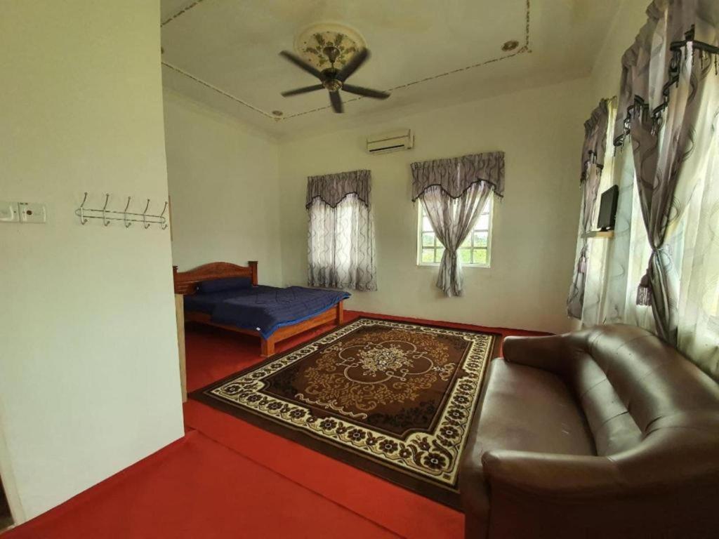 Oyo 90404 Hotel Z Dirgahayu 313 Pasir Mas Esterno foto