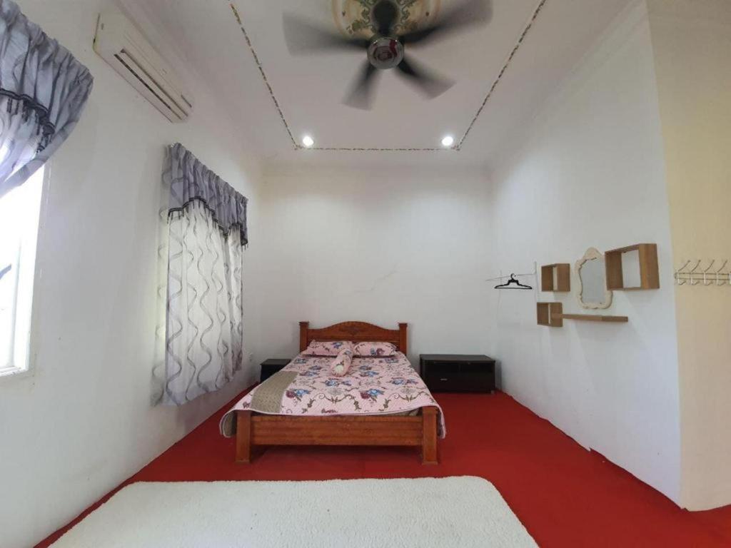 Oyo 90404 Hotel Z Dirgahayu 313 Pasir Mas Esterno foto
