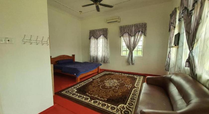 Oyo 90404 Hotel Z Dirgahayu 313 Pasir Mas Esterno foto